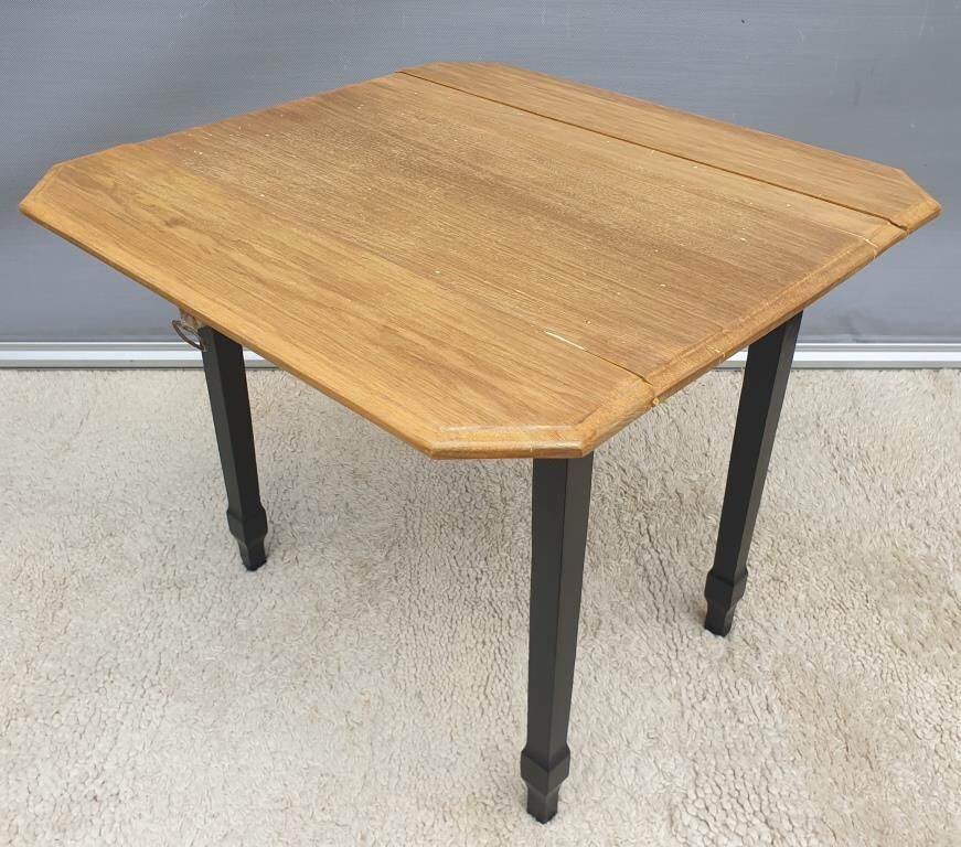 Two-tone kitchen table 2 extensions 1930