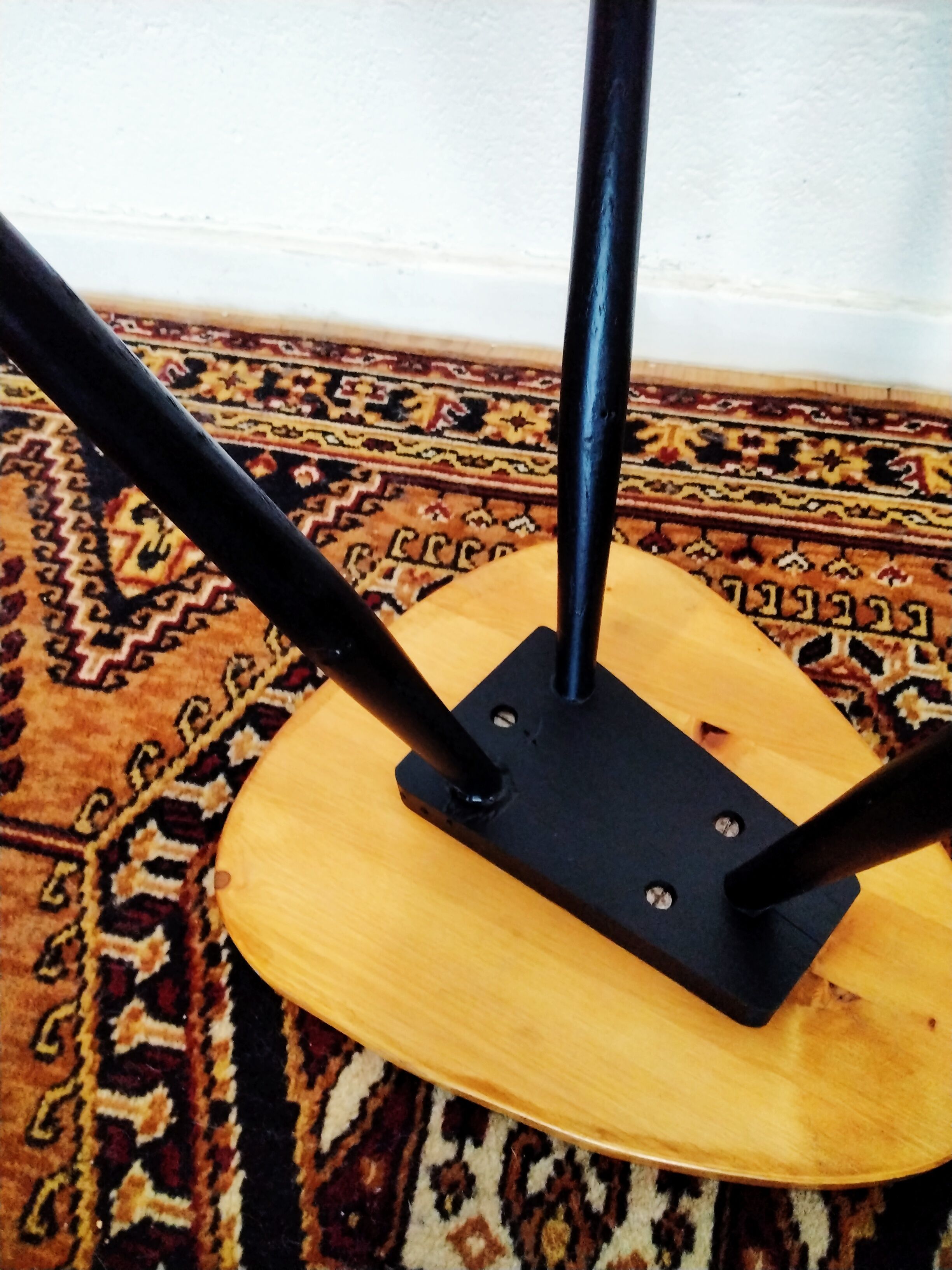 Bean-shaped tripod-shaped healing