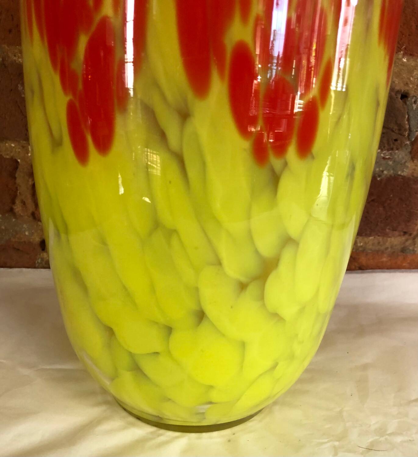 Scailmont glass vase