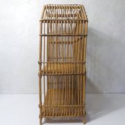 étagère en rotin
