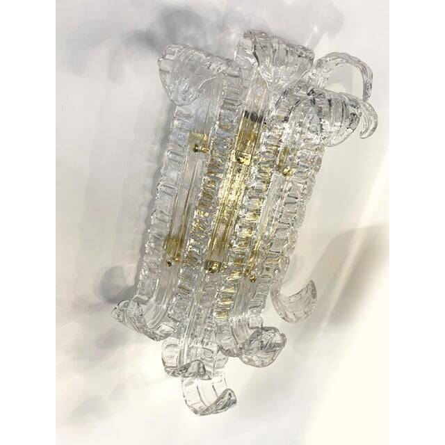 Contemporary transparent "lingue" murano glass wall lamp in barovier style