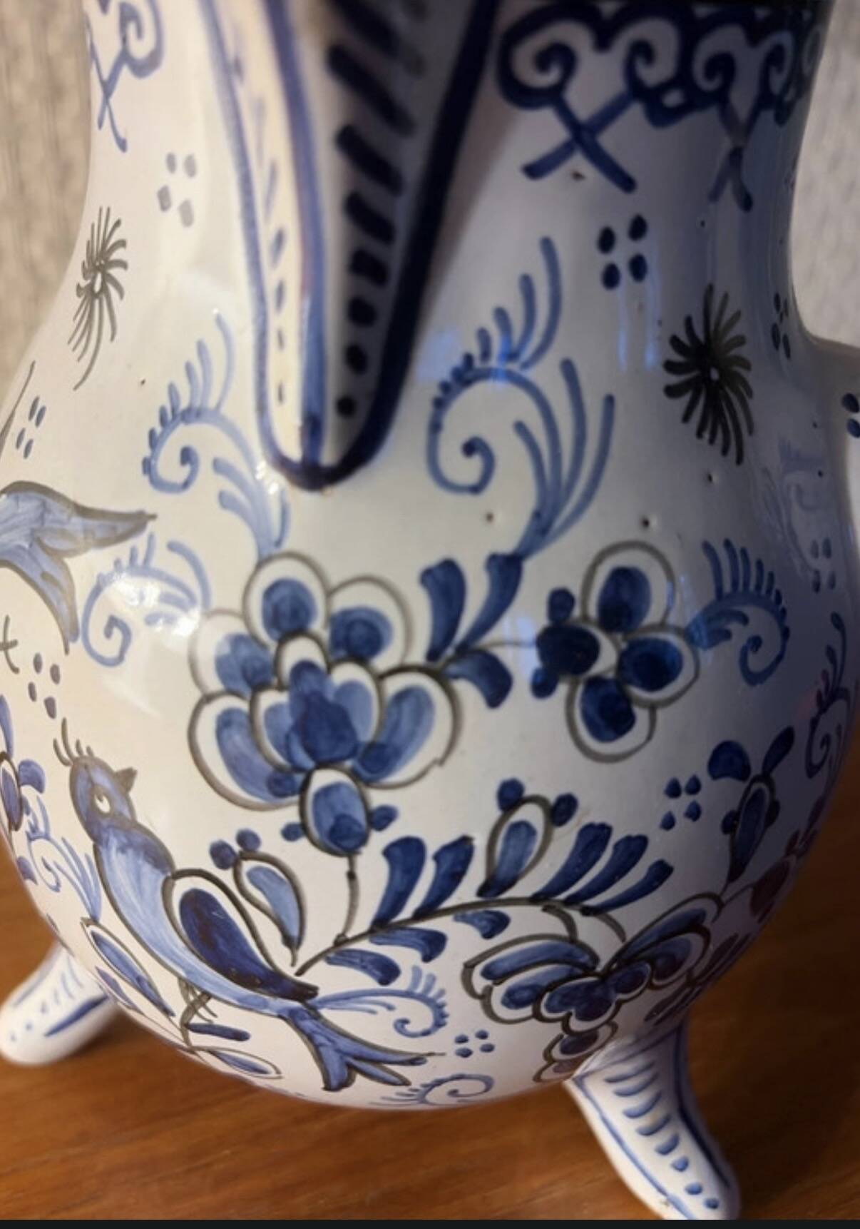 Antique chocolate pot in faience with its original whisk.