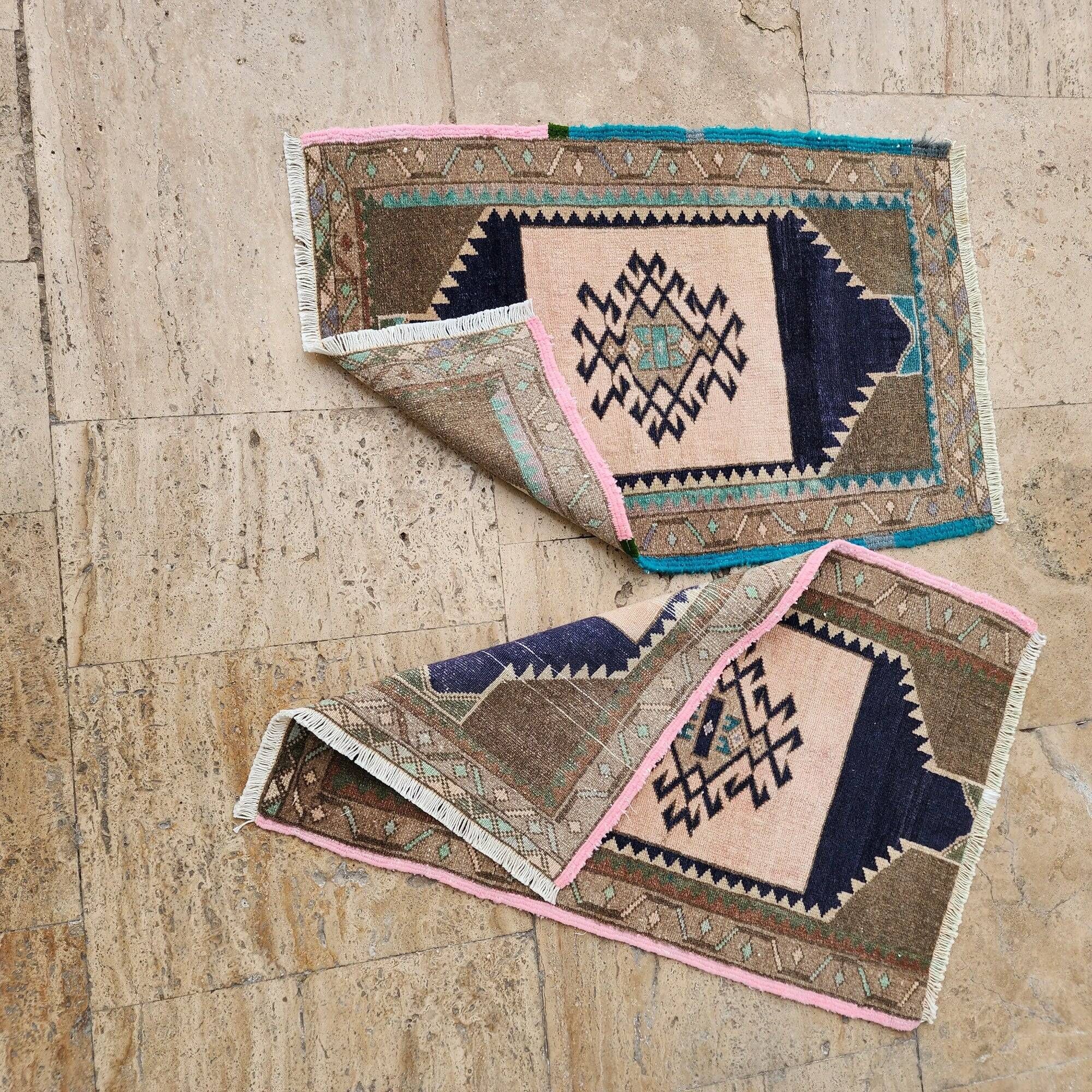 Set of 2 vintage handmade Turkish rugs 51x82 cm