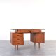 Bureau en teck des années 1960.
