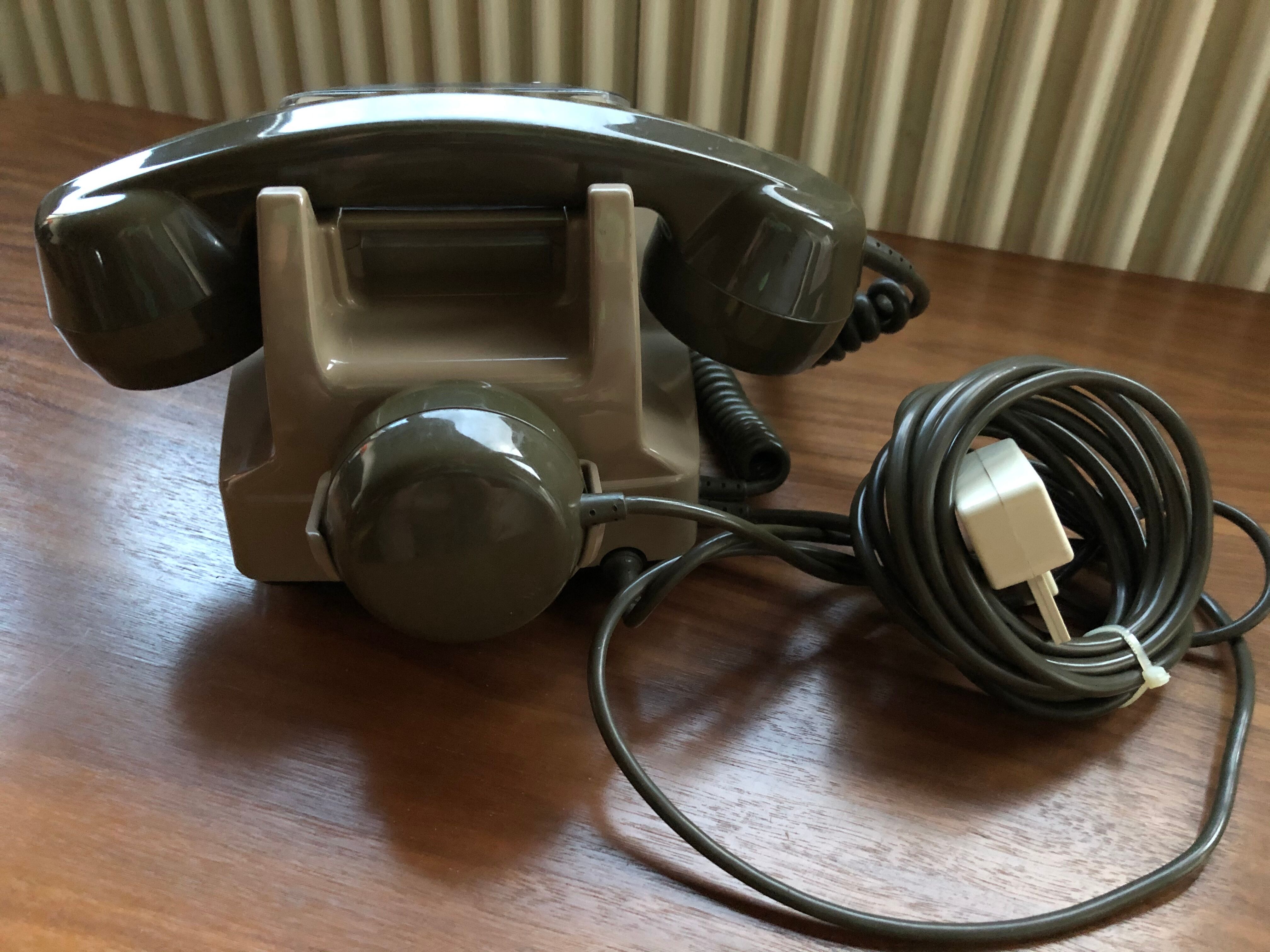 Socotel phone with keys from the 80s