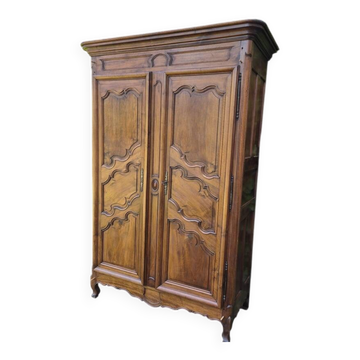 Louis XV wardrobe in blonde walnut from the 19th century, antique.