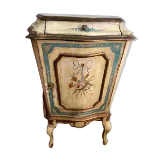 Venetian baroque bedside table in painted wood with 4 legs