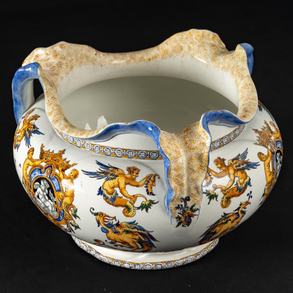 Old pot cover - gien earthenware - italian renaissance décor - xixth century