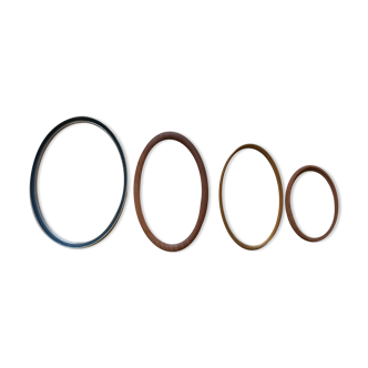 Set of 4 oval frames