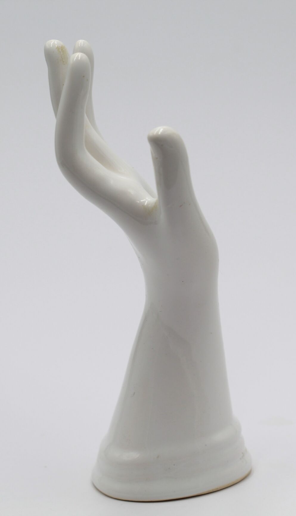 Ceramic hand baguier