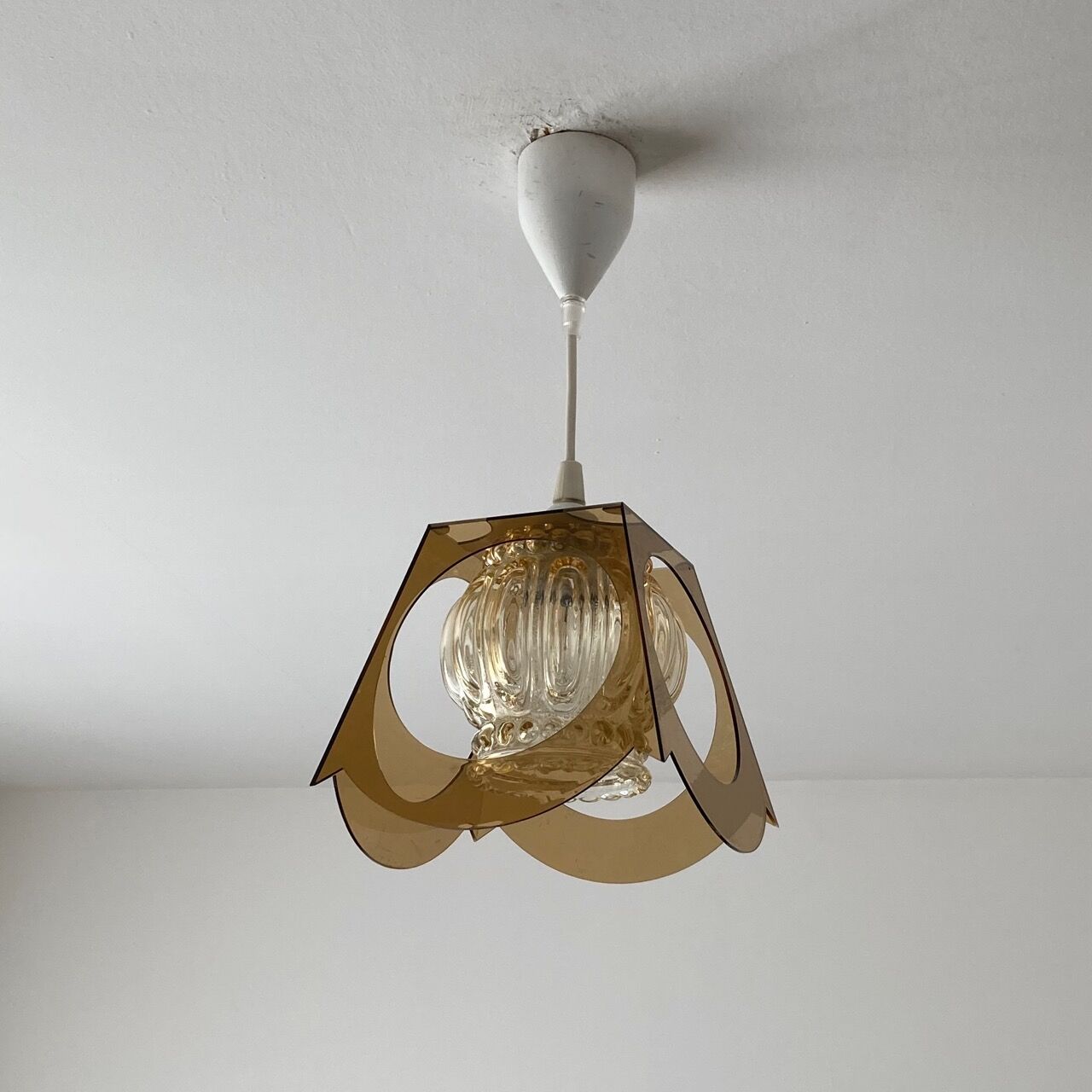 Plexi chandelier and glass