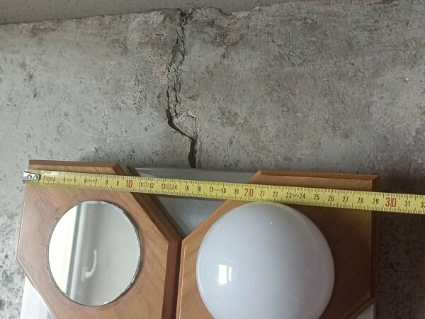 Applique chrome et bois géométrique