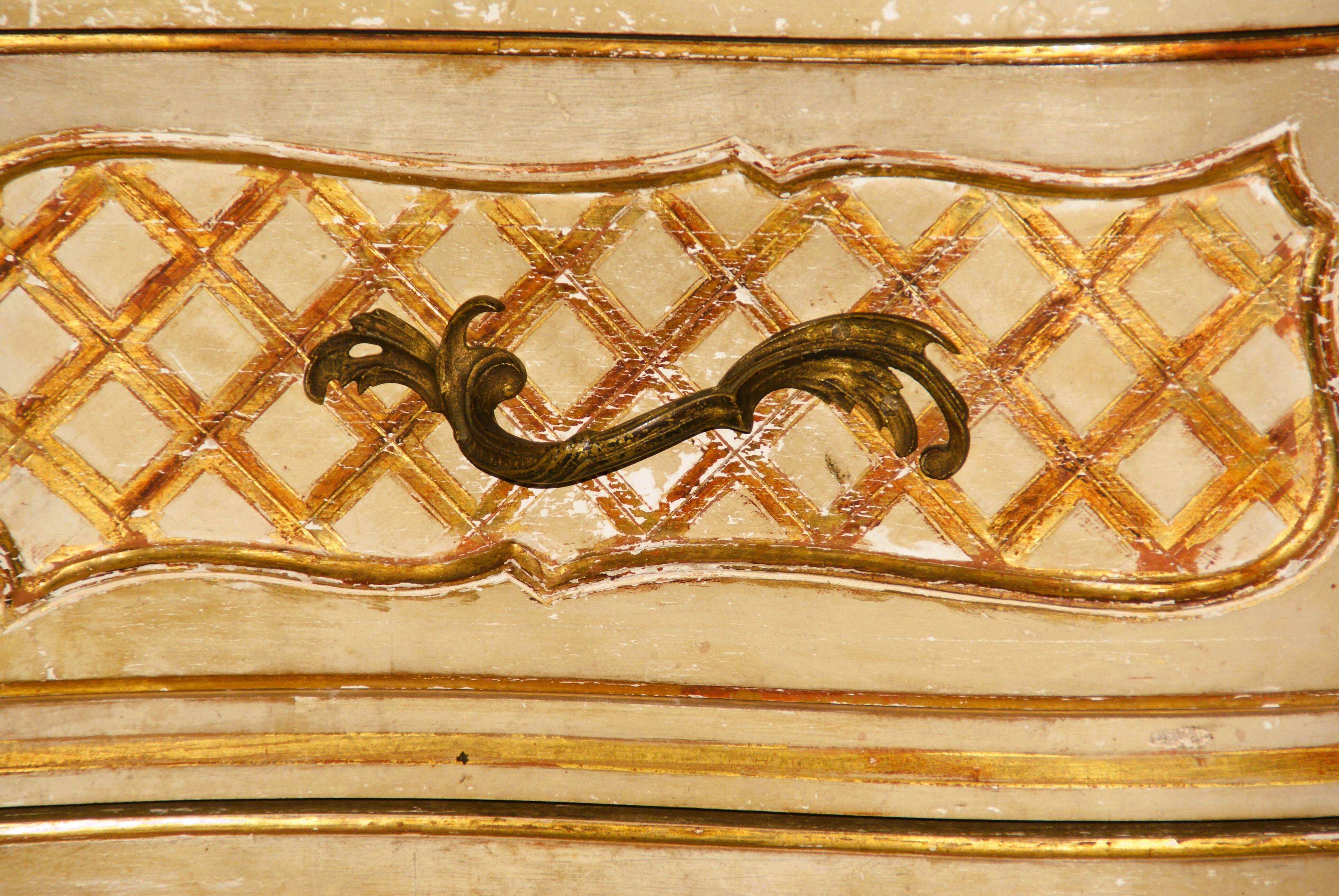 Commode 1900 galbée de style Louis xv