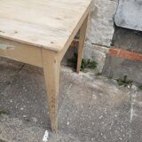 Table de ferme à tiroir
