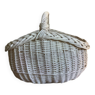 Large white wicker basket