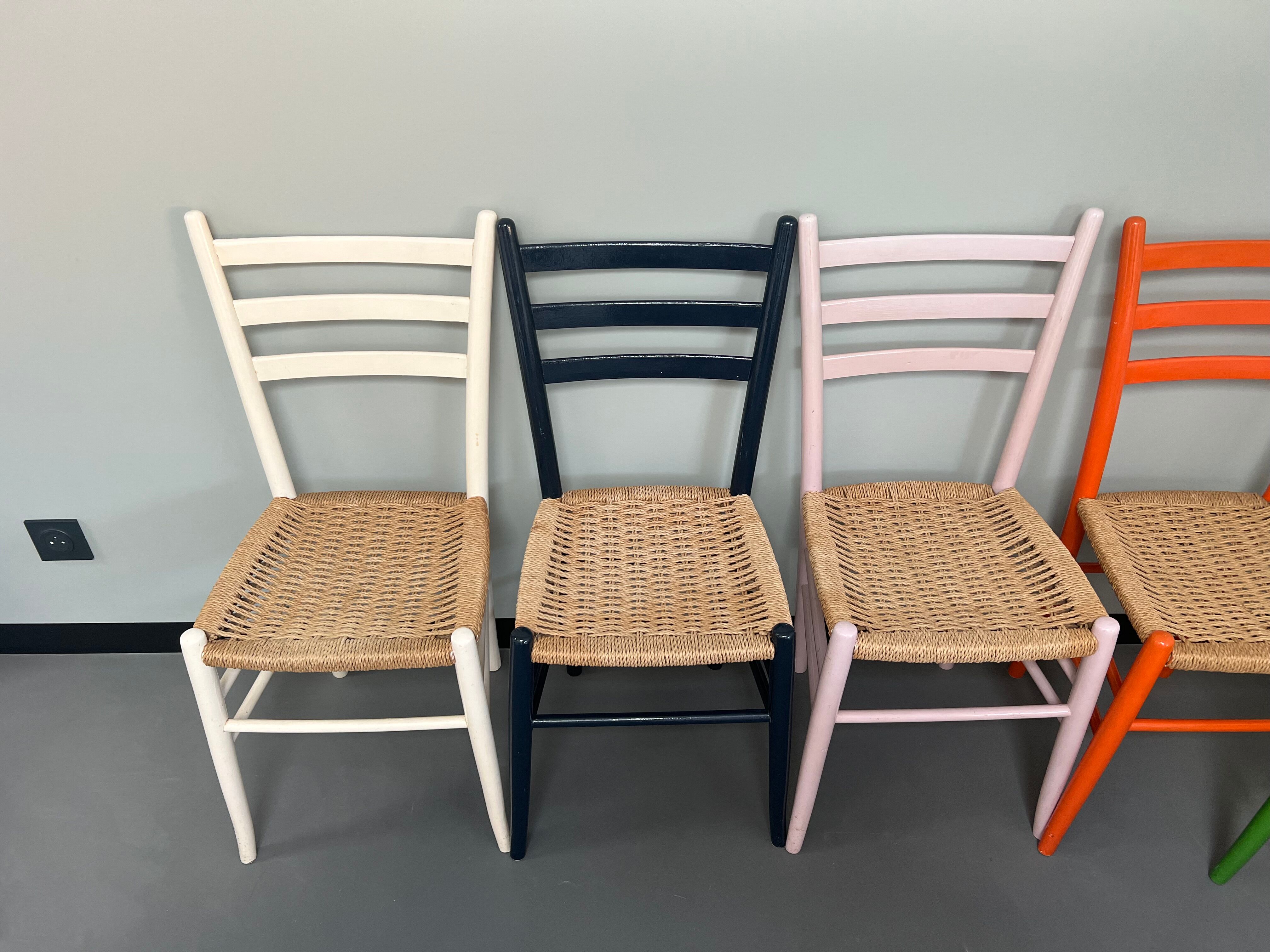 6 Italian chairs from the 60s solid beech and rope
