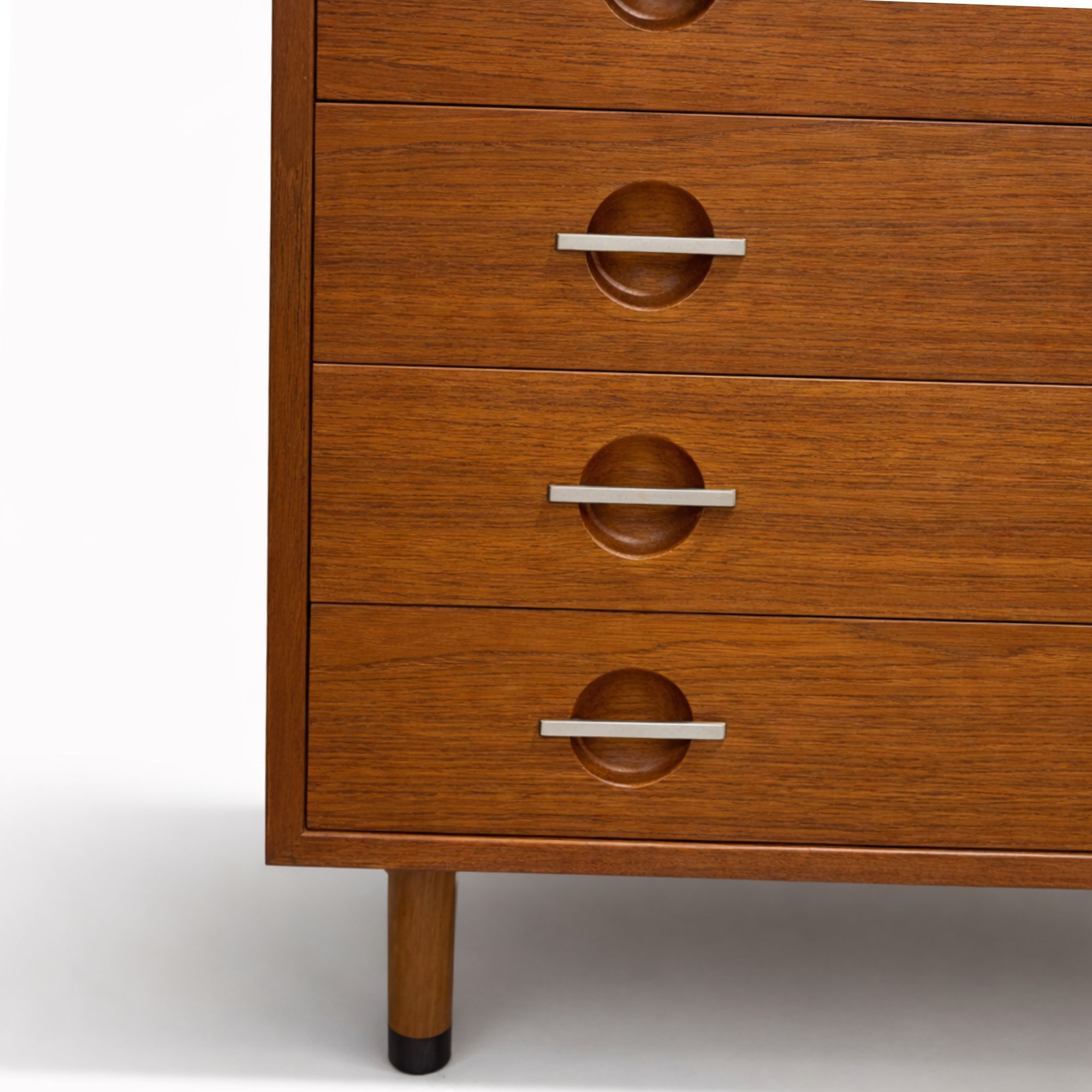 Commode mod RY250 par Hans J. Wegner