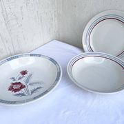 Shallow dish Sarreguemines model Carole, floral decoration and ear of wheat.