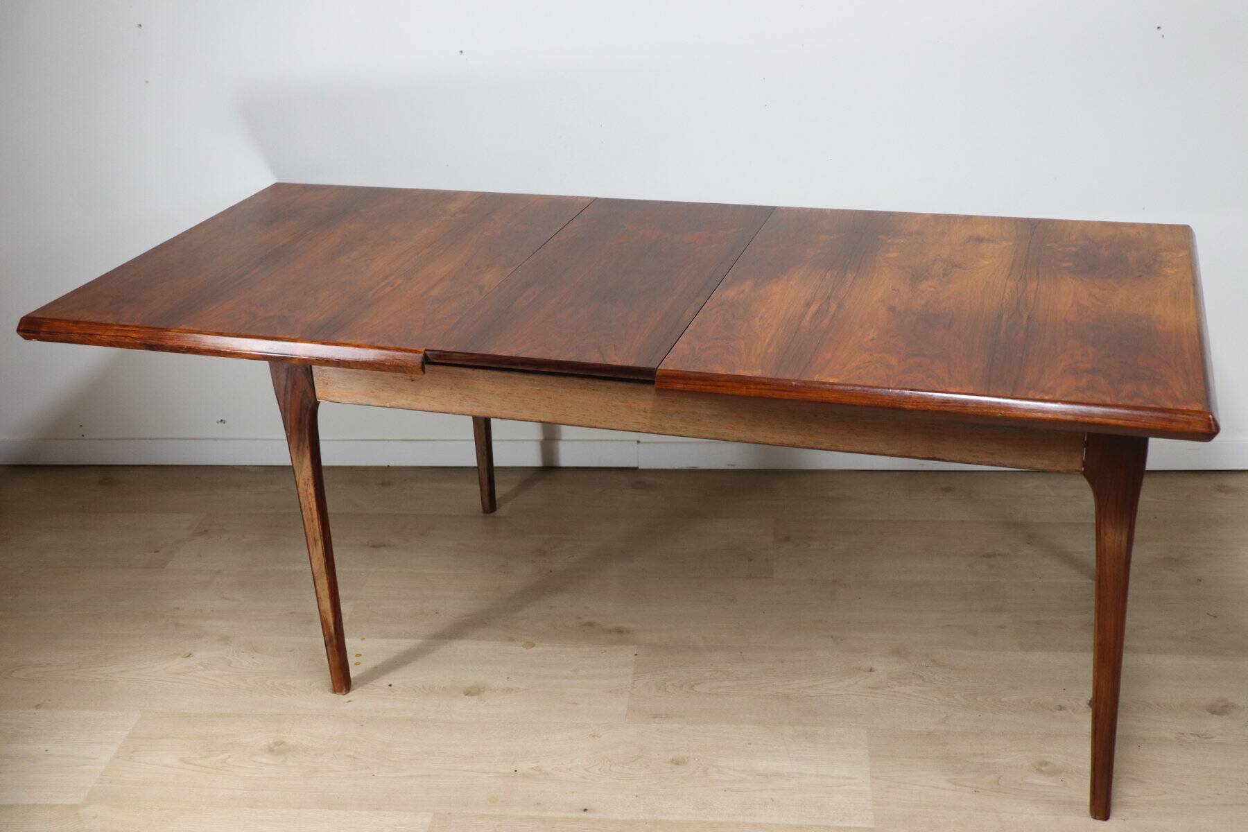 Scandinavian extendable rosewood dining table, 1960s