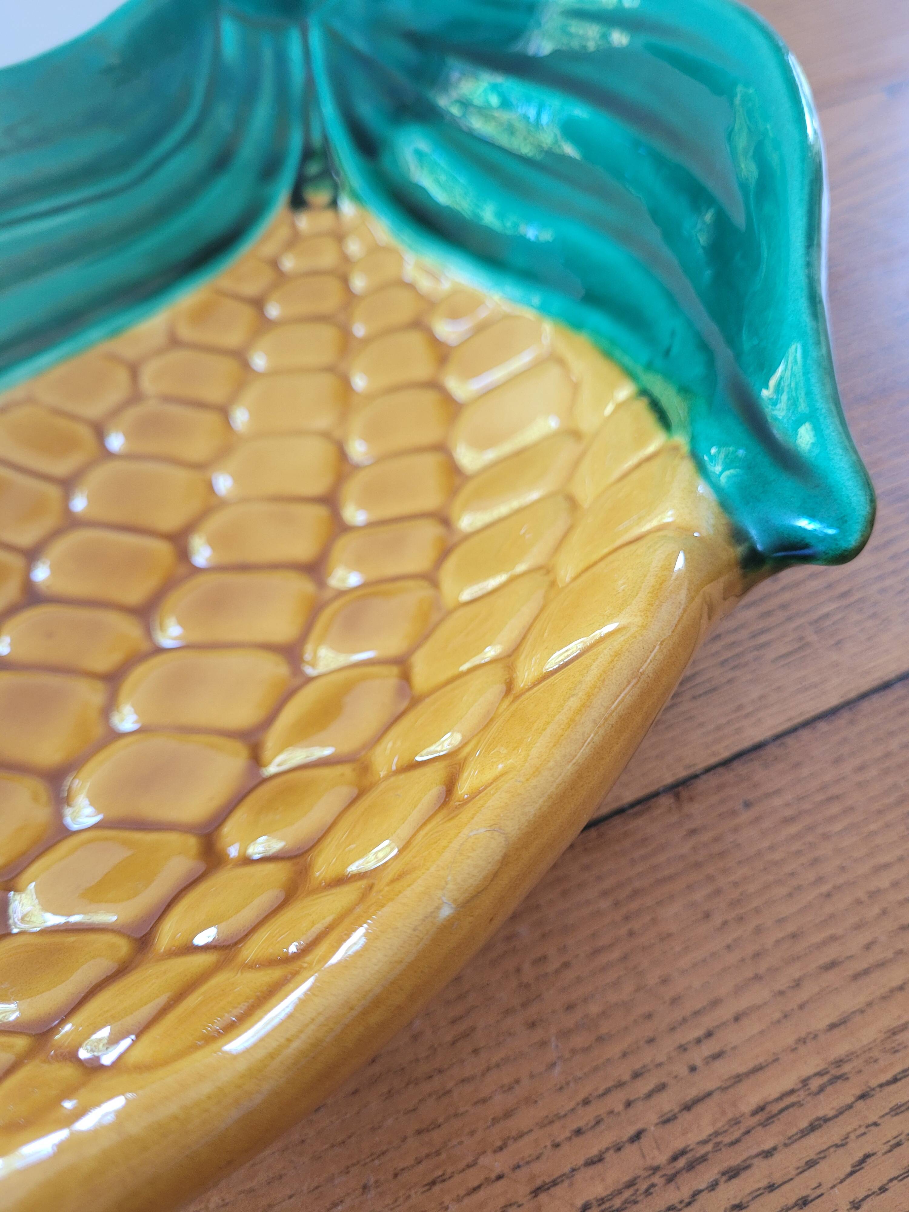 Large fruit dish/bowl in Vallauris slip