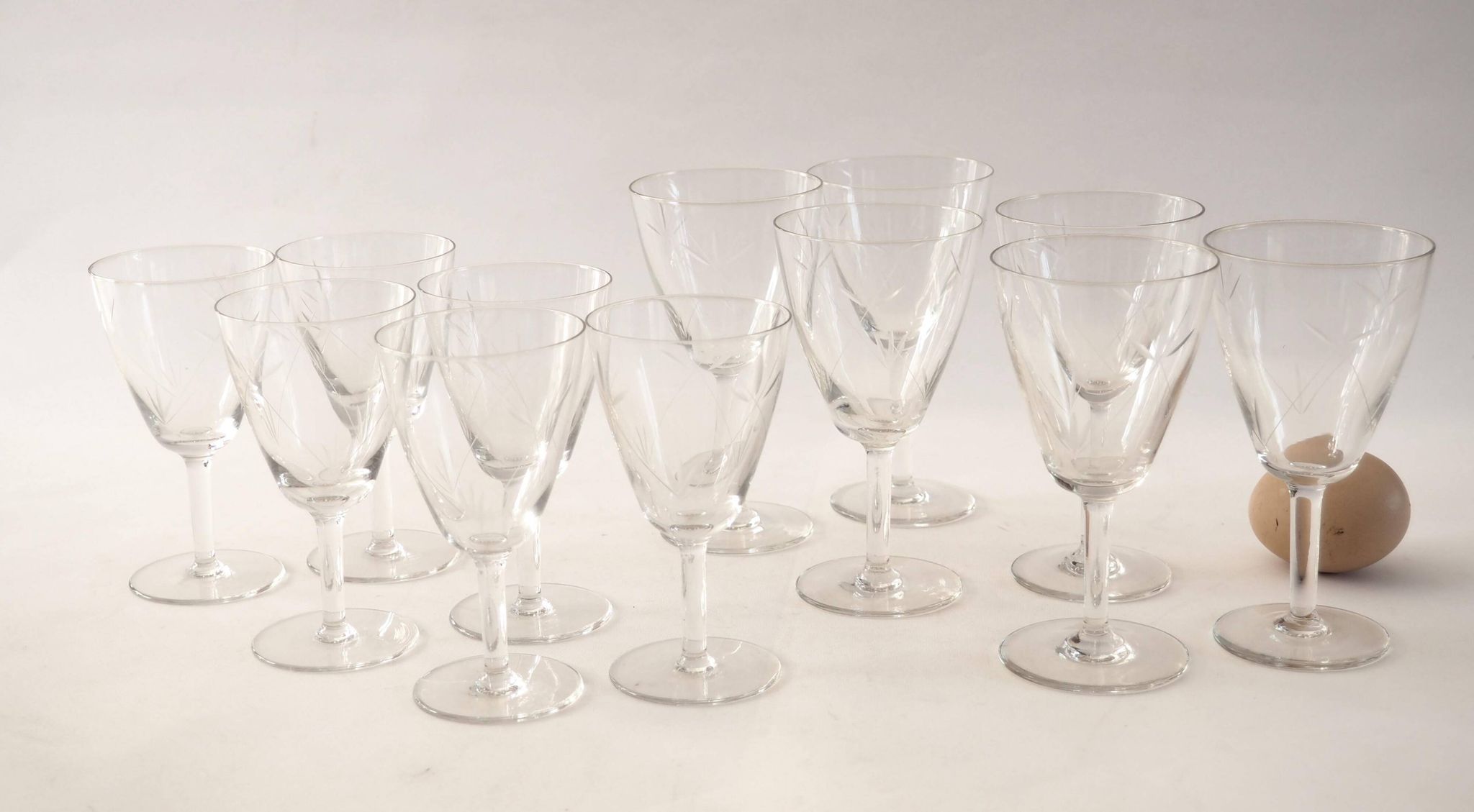Set of 6 chiseled glasses, 2 sizes