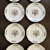 8 Anciennes assiettes à dessert