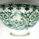 Bol ancien fleuri gris-bleu avec 2 tableaux de voiliers et Rose des vents au fond