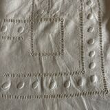 Linen cloth embroidered days and peas shuttle without monogram 1960
