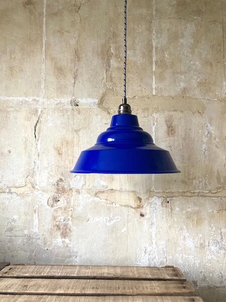 Blue metal workshop suspension