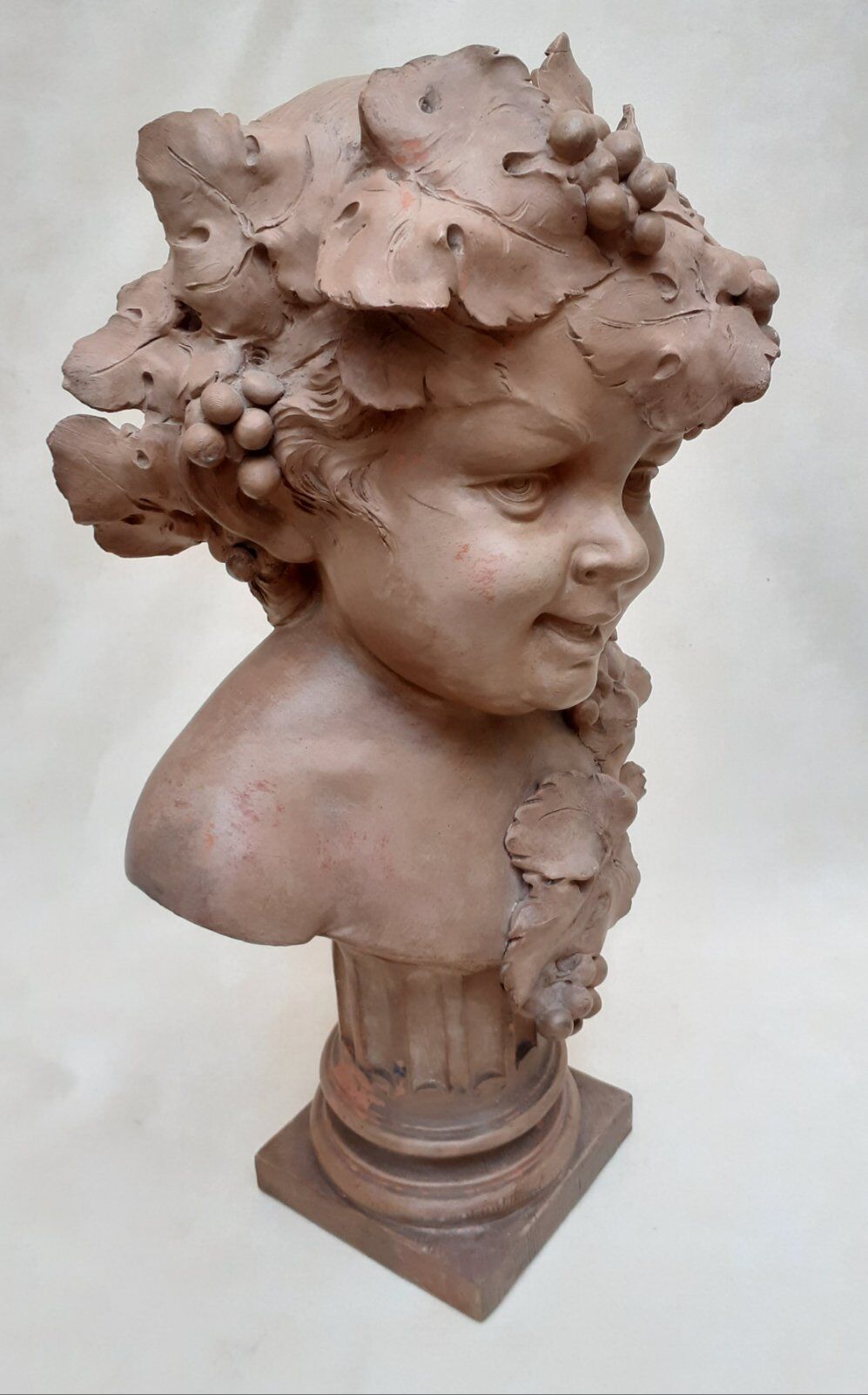 Buste de Bacchus enfant en terre cuite