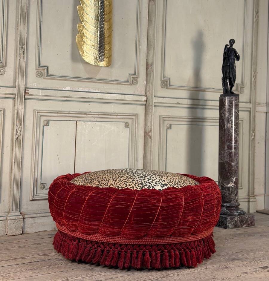 Large velvet pouf with trimmings, around 1880