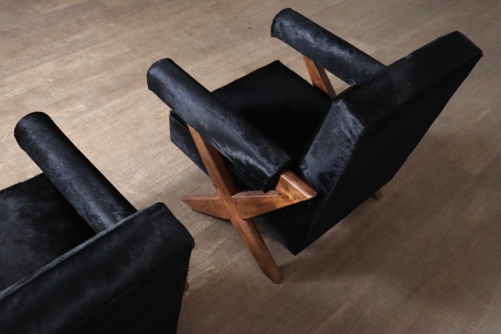 Paire de fauteuils lounge à jambes en X de Pierre Jeanneret, Chandigarh années 1960.