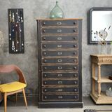 Cabinet with drawers