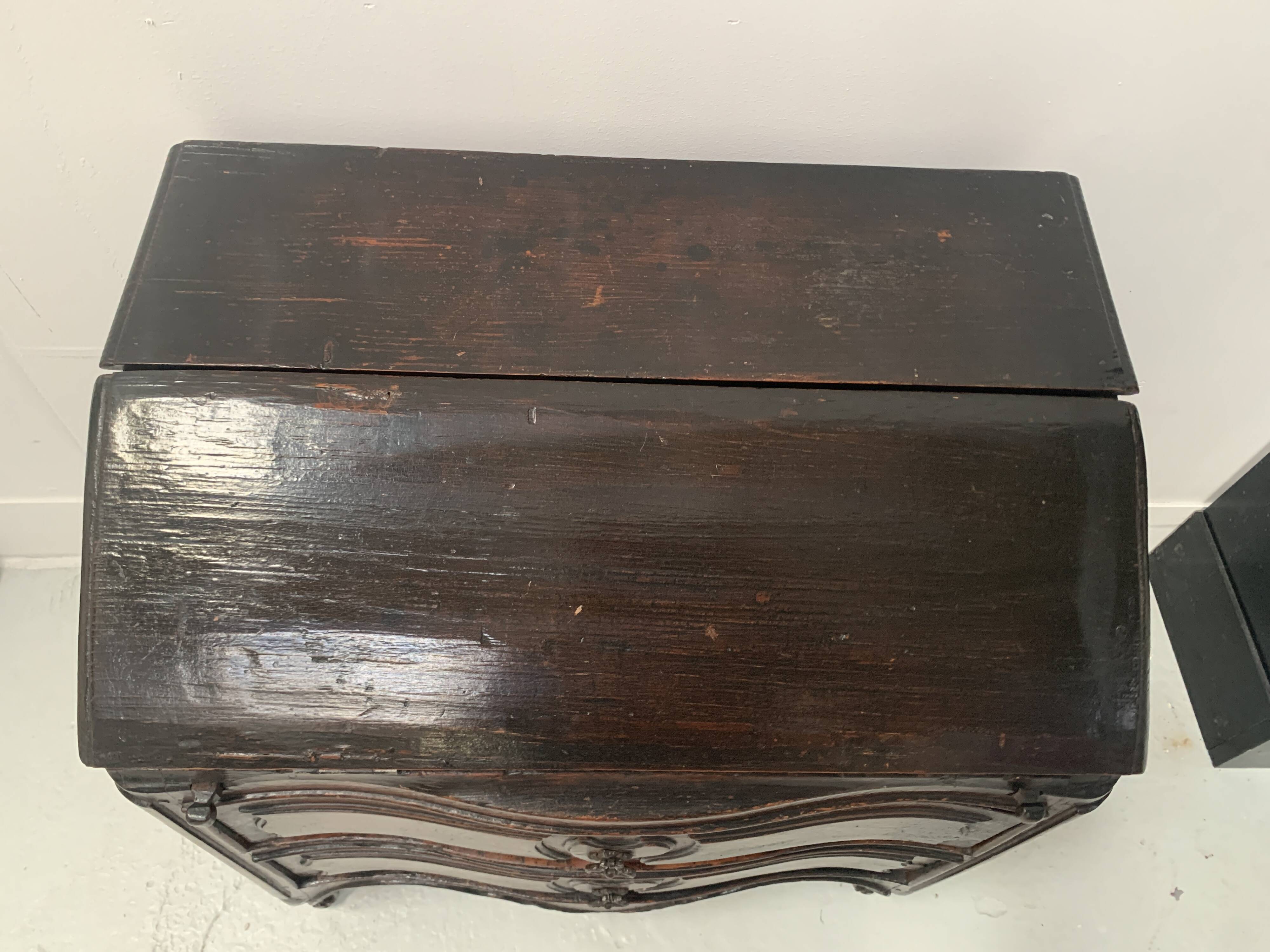 Master piece of furniture in carved oak 18th century chest of drawers