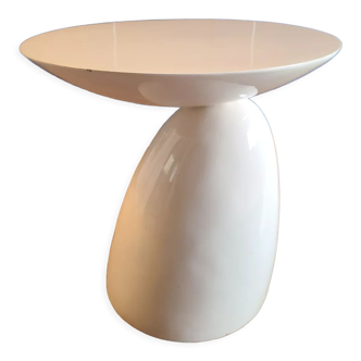 MCM Small Parabel table by eero Aarnio in white fiberglass