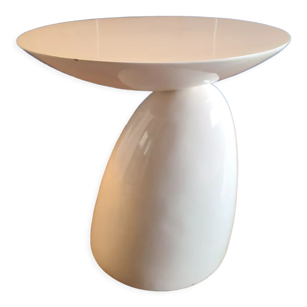 Table MCM Small Parabel par eero Aarnio en fibre de verre blanche