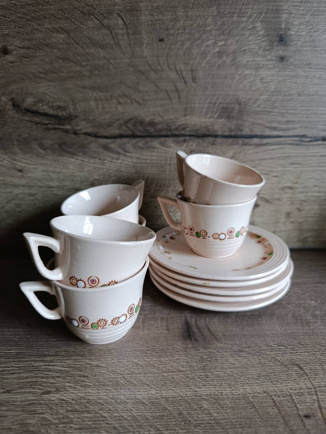 6 tasses et sous-tasses rose modèle Betty faïenc. de Longwy 1930