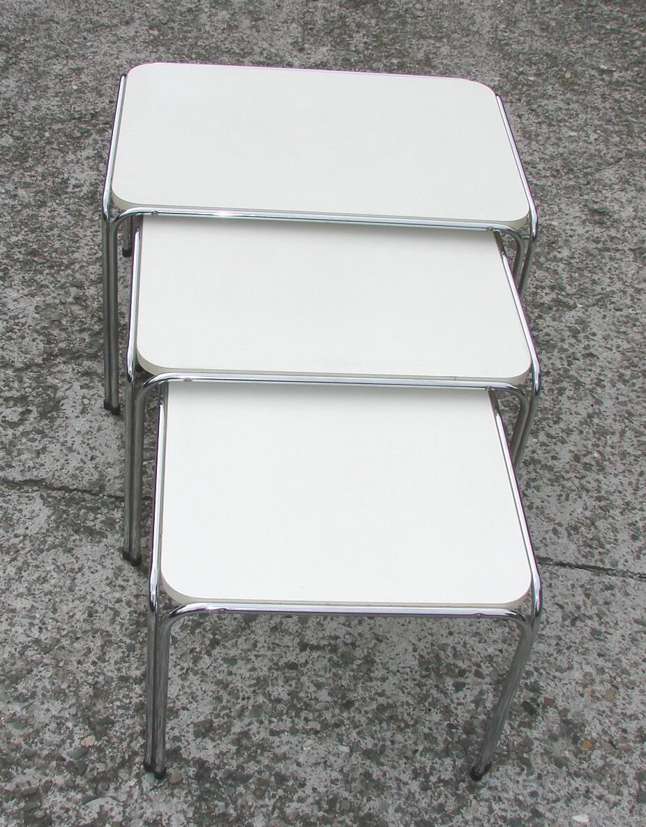 Set of 3 tables, 1970s