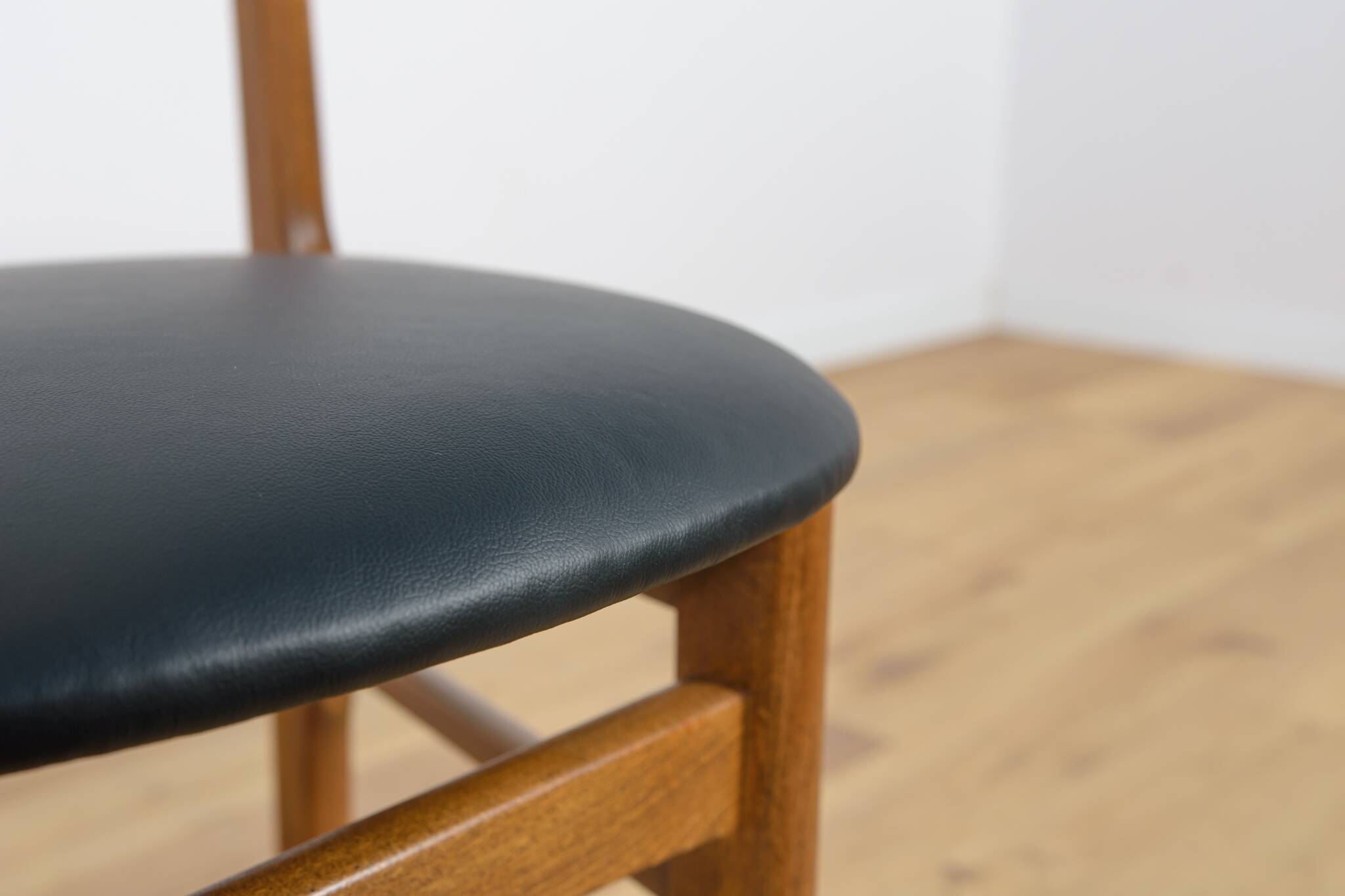 Mid century round extendable dining table and chairs from mcintosh, 1960s, set of 5