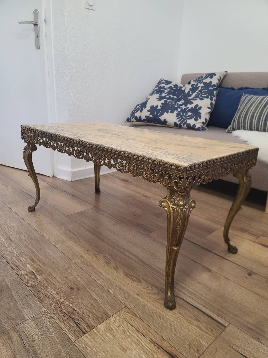 Marble coffee table with brass legs