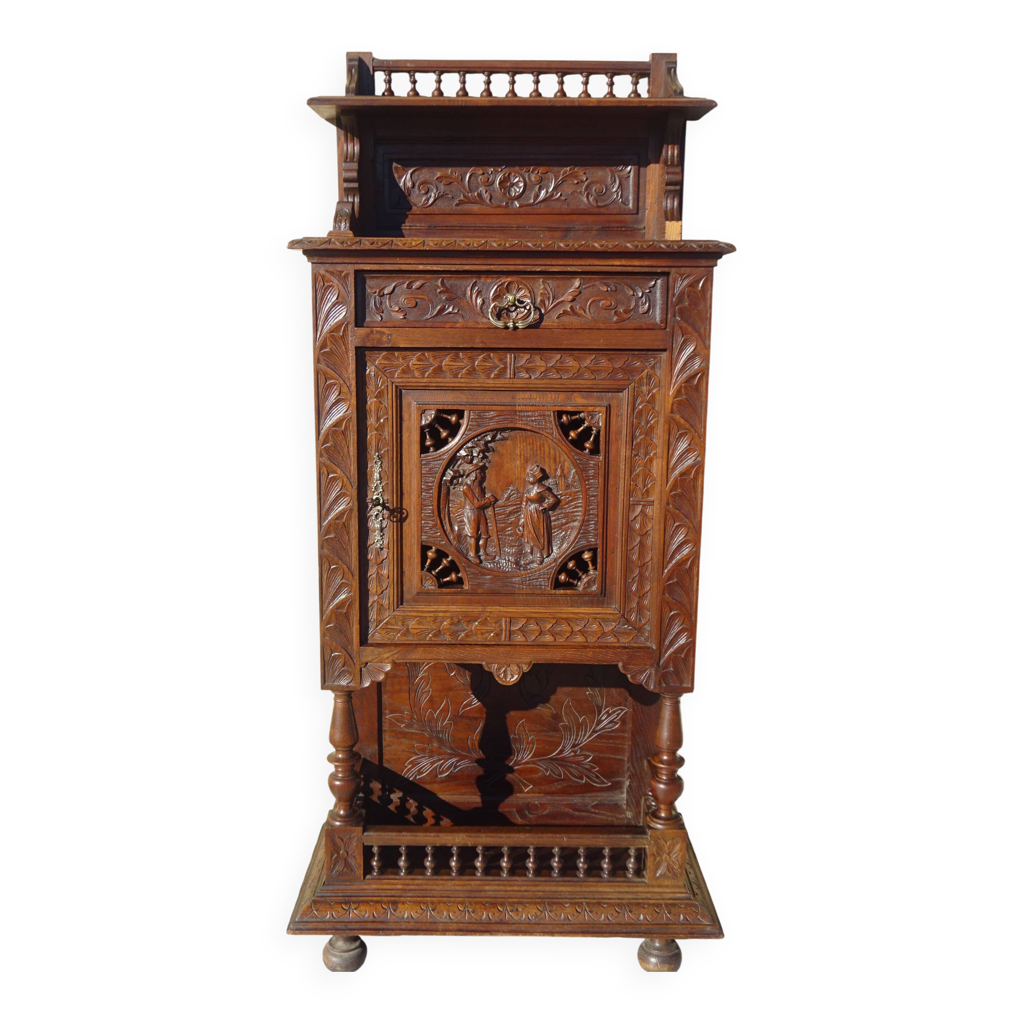 Old Breton dresser buffet