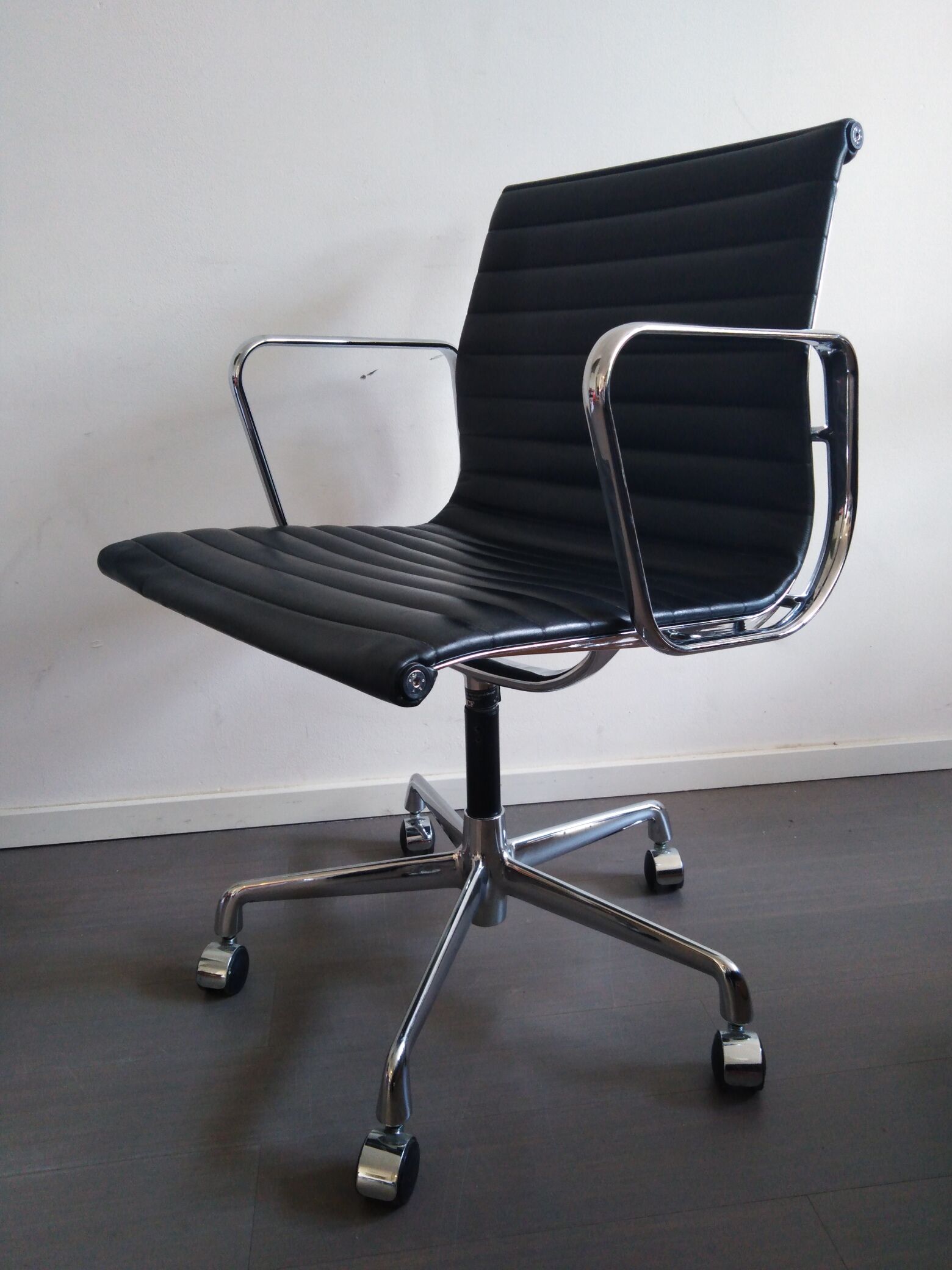 ICF EA108 armchair by Charles and Ray Eames