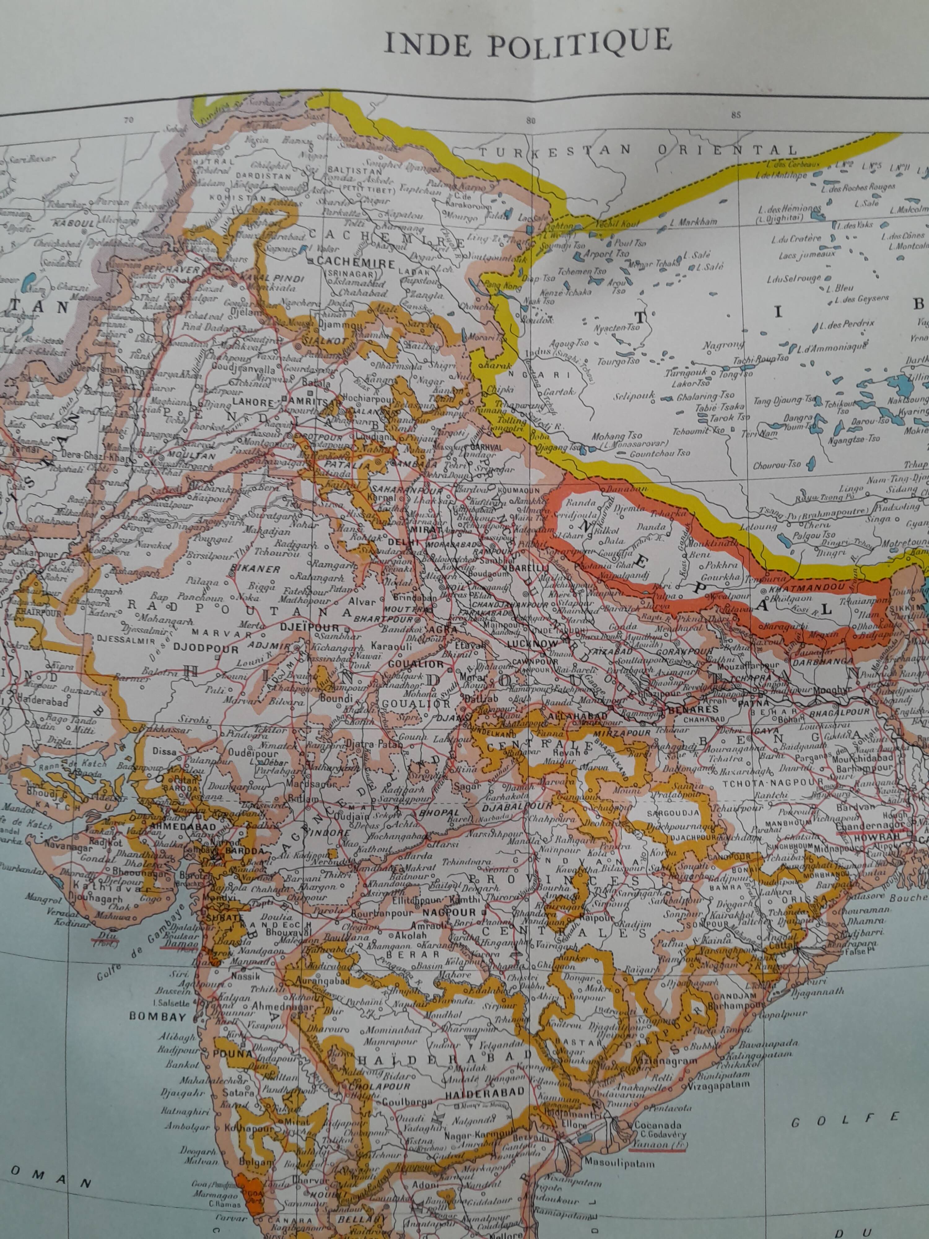 a geographical map from Atlas Quillet year 1925 map: political India