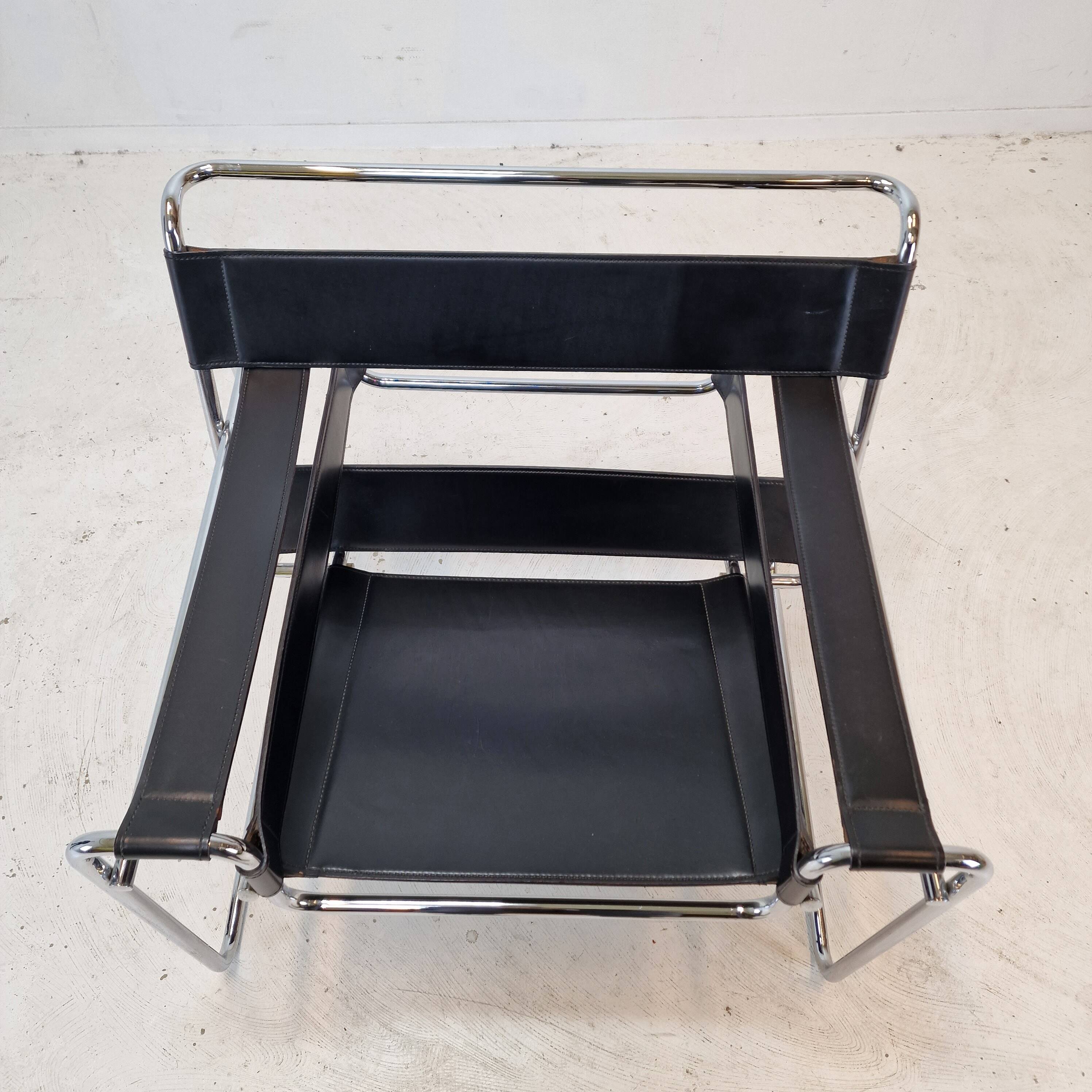 Set of 2 Wassily Chairs by Marcel Breuer