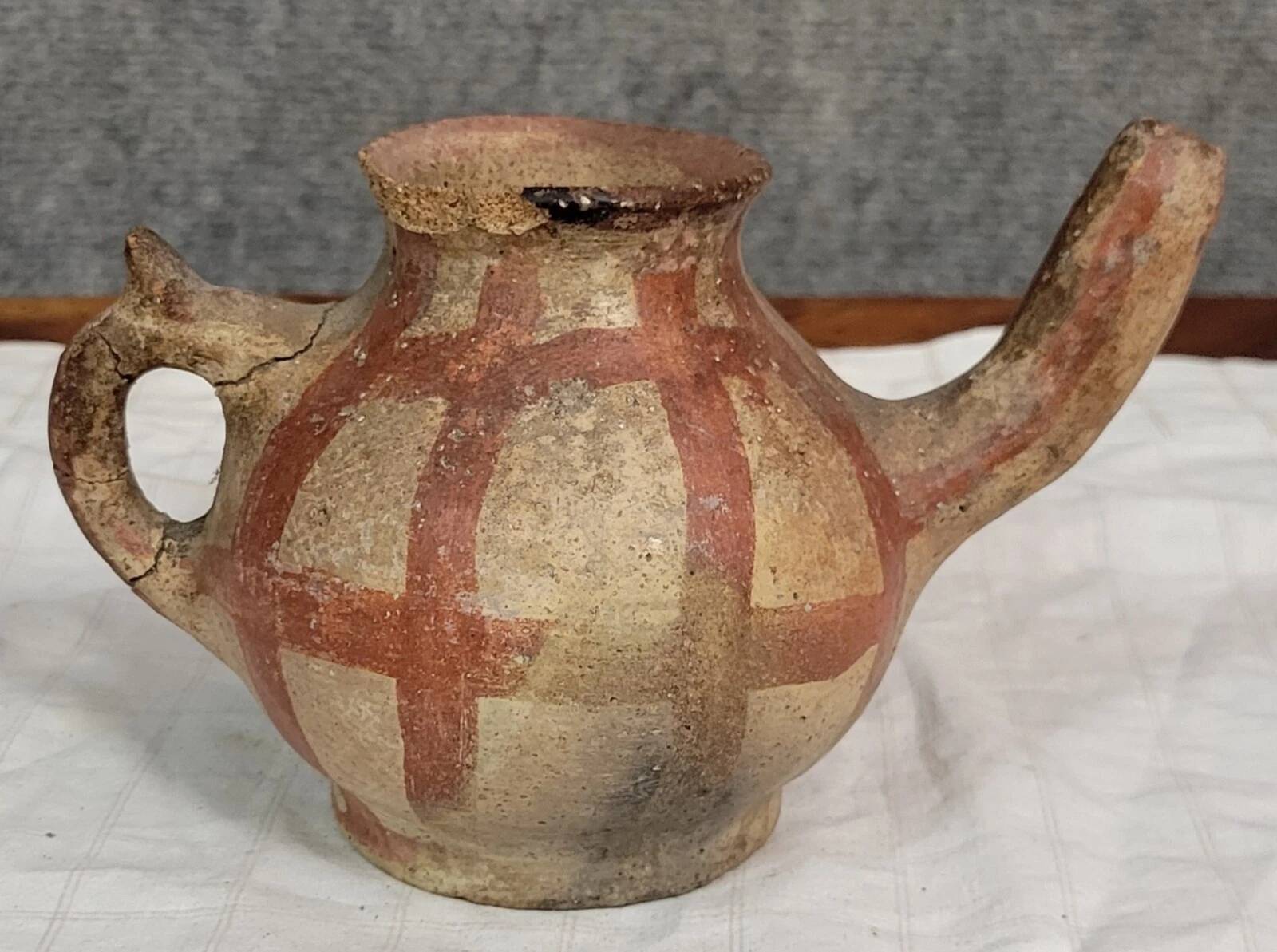 Traditional Kabyle/Berber terracotta pottery decorated with patterns (4)