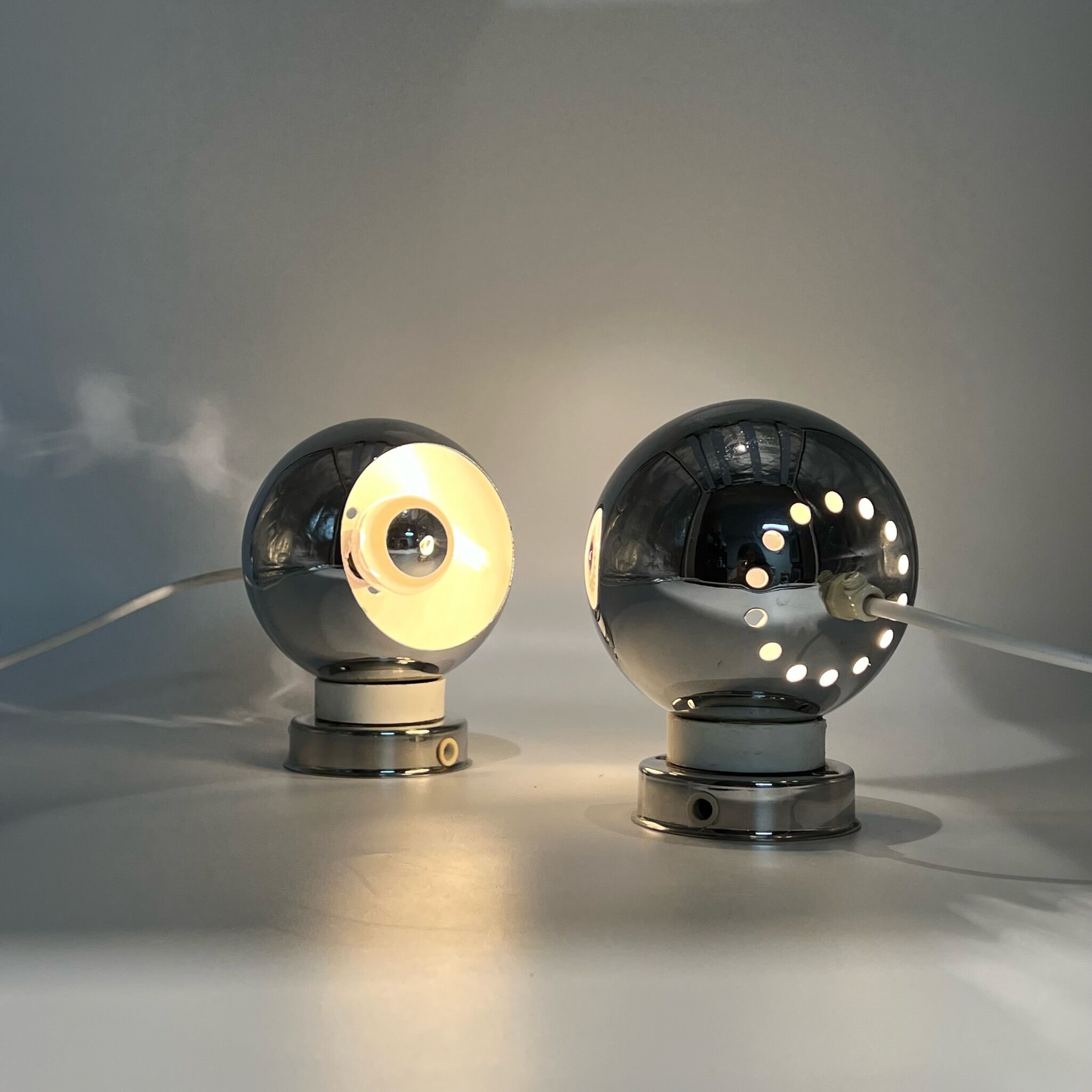 Reggiani Eyeball 60s Lamp Set - chromed globe wall lamps - space age desk lamps