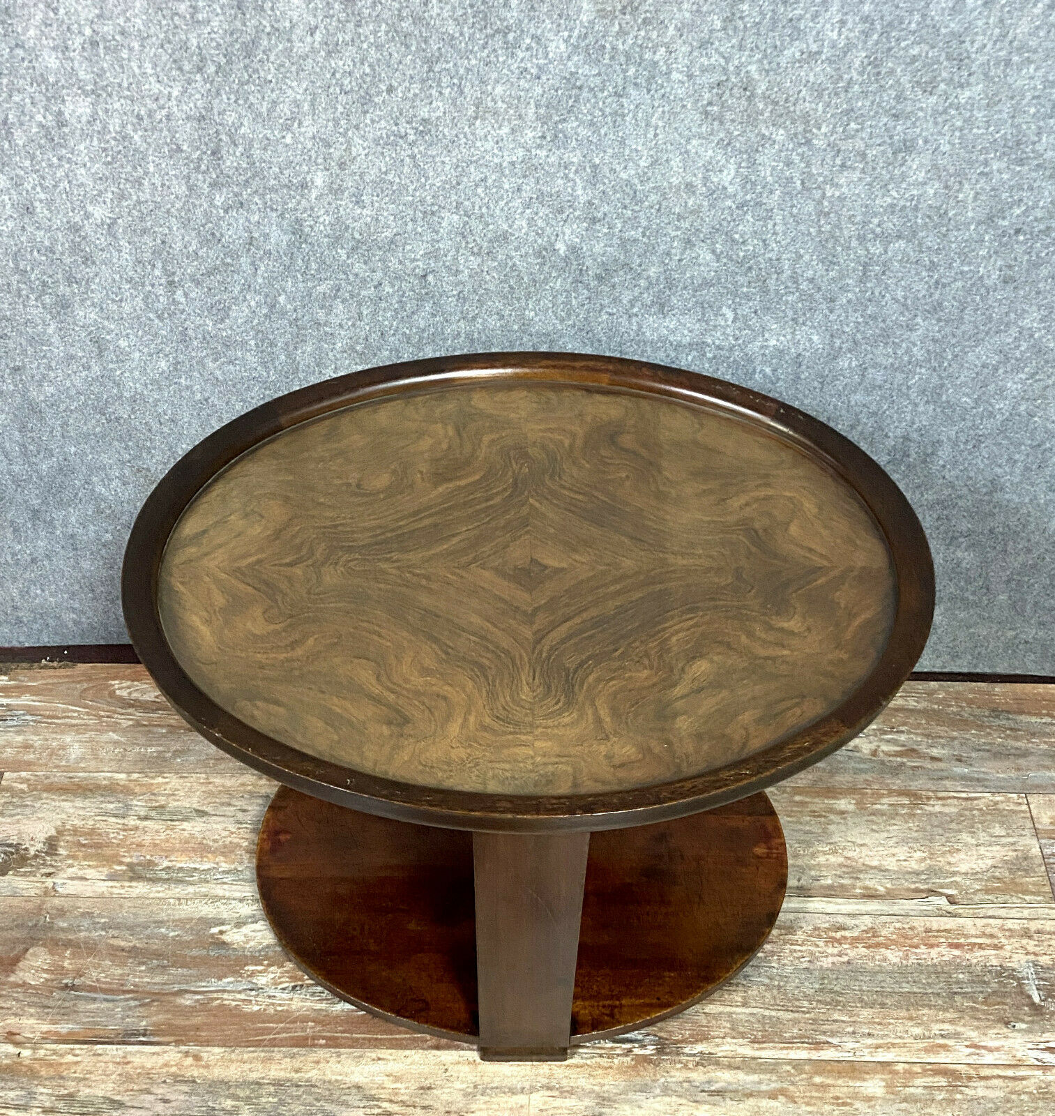 Art Deco-era flying table in mahogany and bramble around 1925