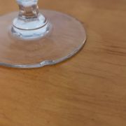 Ensemble vintage de 5 verres gravé sur pieds