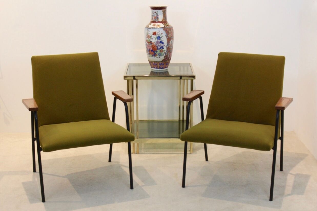 Pierre Guariche armchair by Meurop