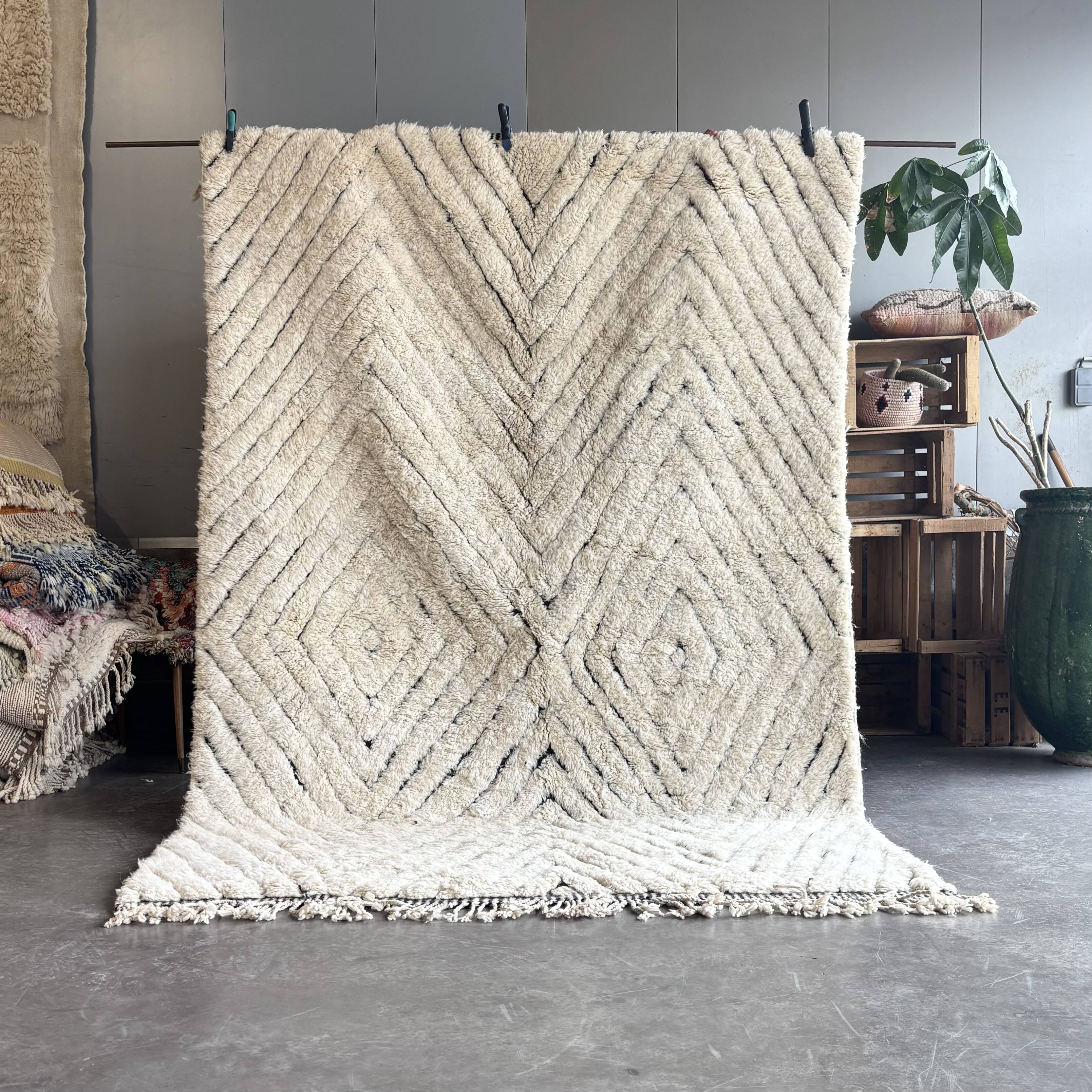 Snow - Moroccan wool Mrirt rug